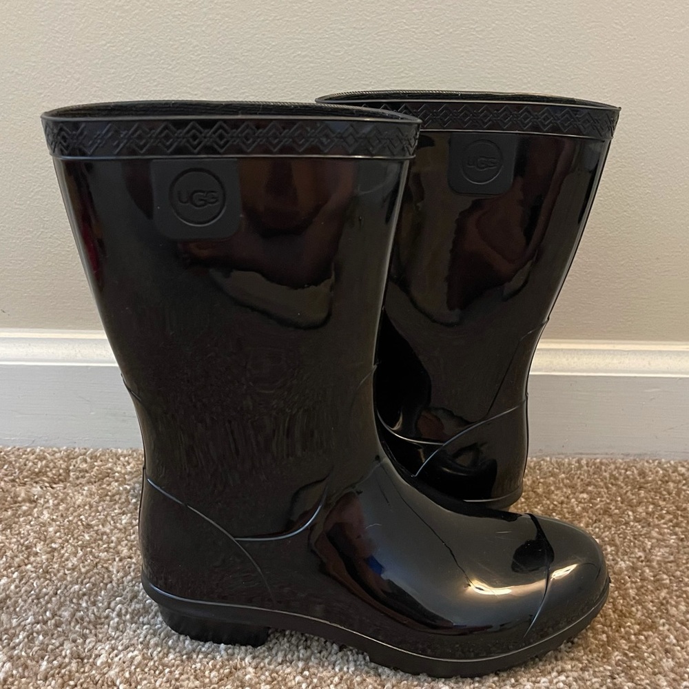 UGG Raana  black rain boots fur footbed kids 5?